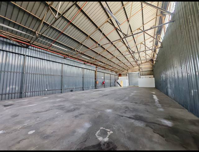 352M² WAREHOUSE TO LET IN CITY DEEP